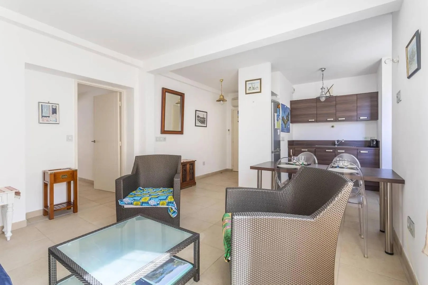 Apartment Superbe T2 Refait A Neuf Proche Du Centre Du Village Et De La Mer Porquerolles