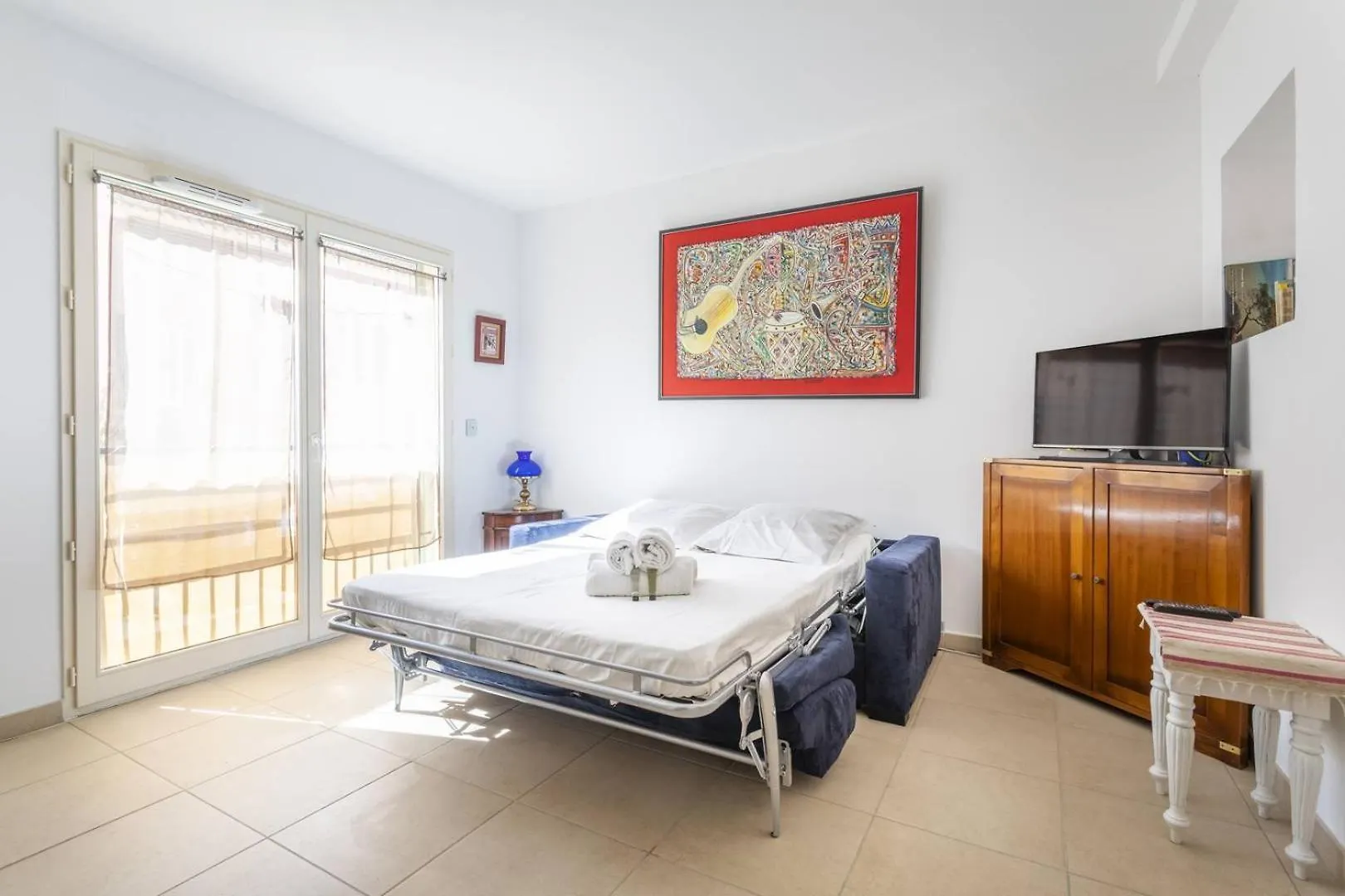 Superbe T2 Refait A Neuf Proche Du Centre Du Village Et De La Mer Porquerolles